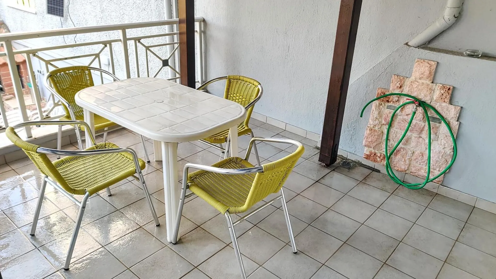 Flogita - 5 Beautiful Apartments 0*,